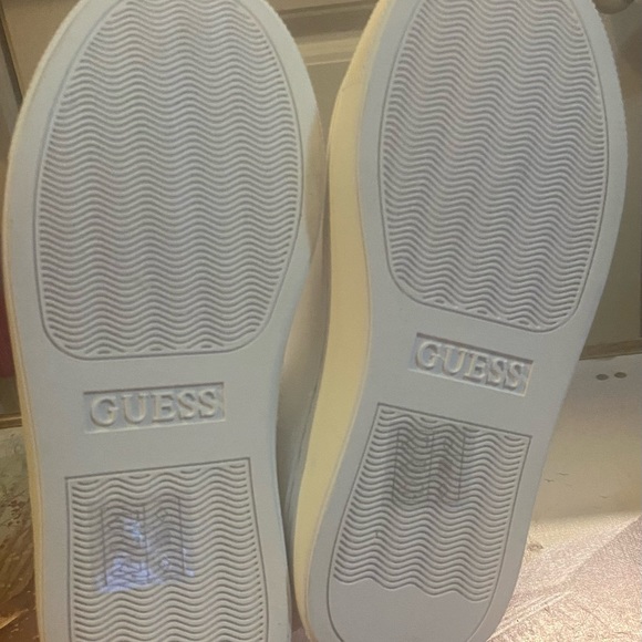 Guess sneakers for kids, brand new, never worn. Size 11M - Picture 3 of 5